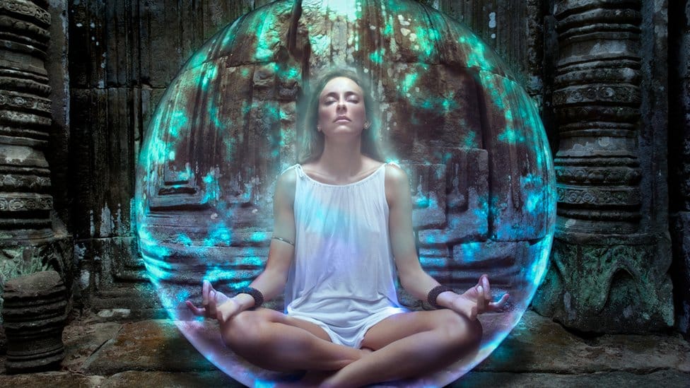 Los secretos del aura de una persona al descubierto: ¡Conoce todo sobre esta energía única! - Tu Enfoque Mental